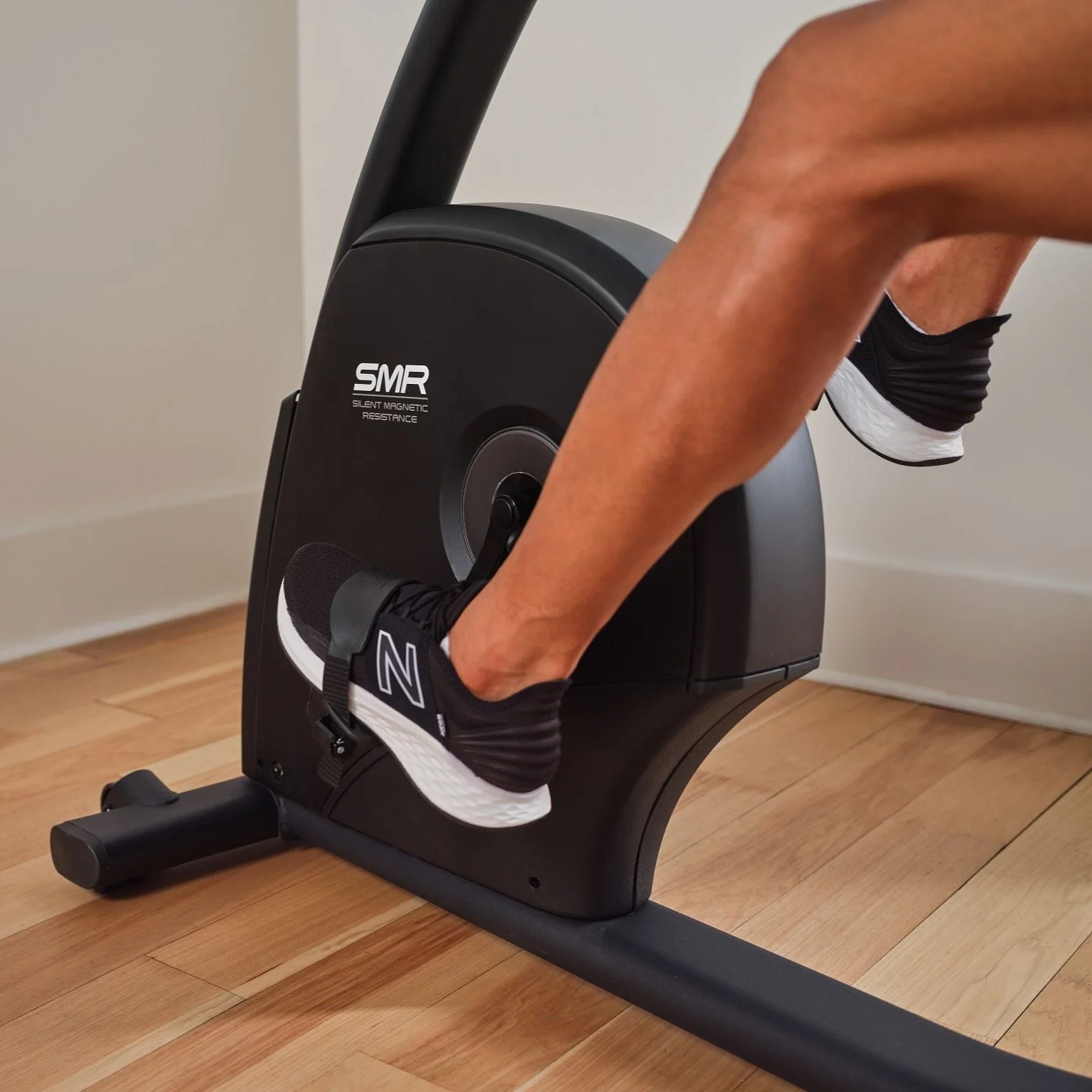 G LE Recumbent Bike - Image 5