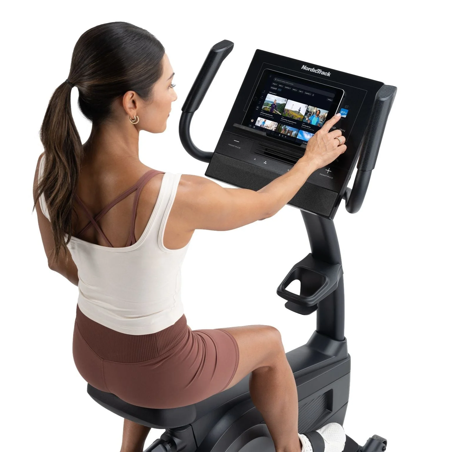 G LE Upright Bike - Image 4