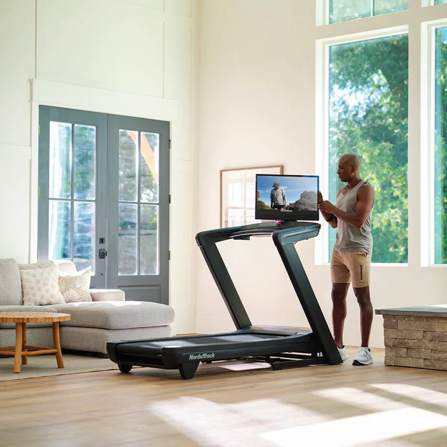 C 2450 Treadmill - Image 3